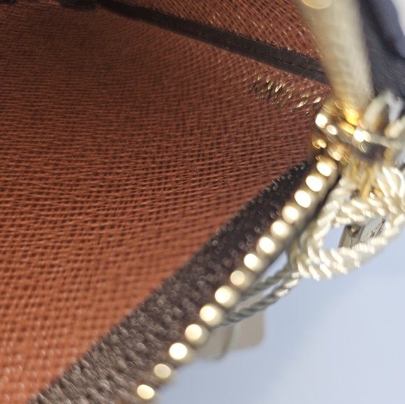 Brand New Authentic Louis Vuitton Monogram Key Pouch S - New Version - Picture 3 of 13